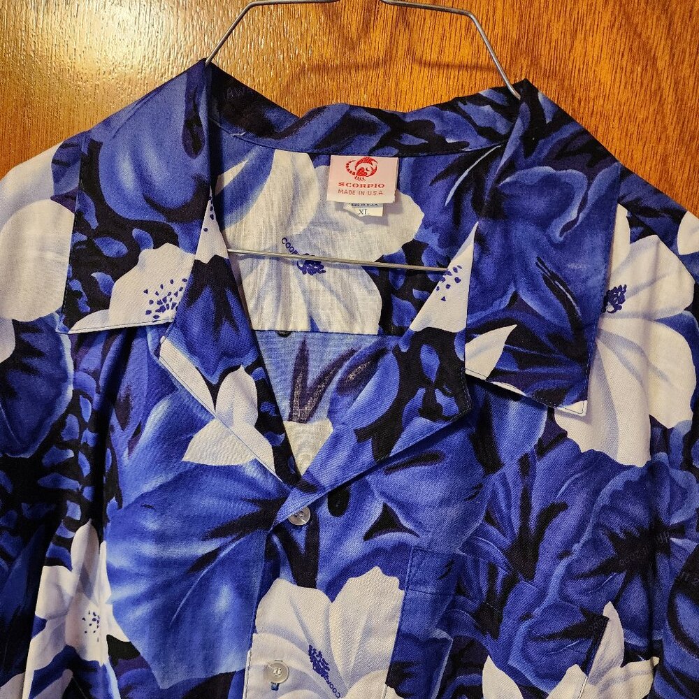 Men's XL Scorpio Blue/White Floral Hawaiian Short Sleeve Button Down Shirt USA